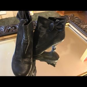 Beautiful pump Ankle boots